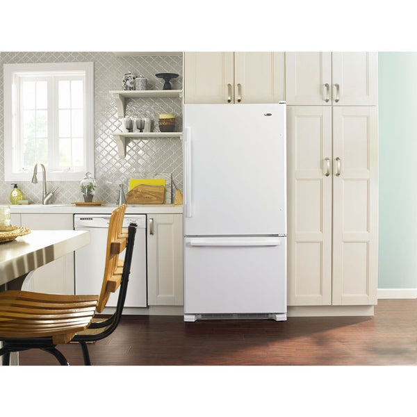 Amana 22.1-cu ft Standard-Depth Bottom-Freezer Refrigerator Ice Maker Optional (sold separately) ( White )