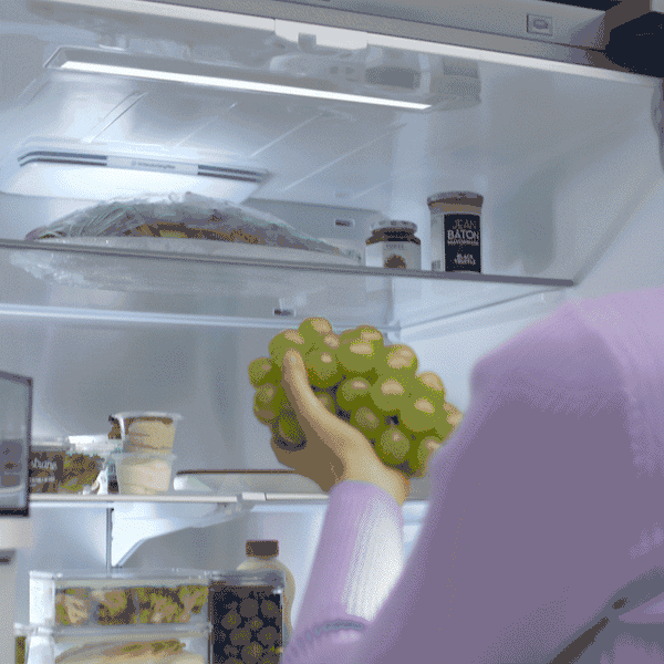 Samsung Bespoke Standard-Depth Family Hub 28.6-cu ft 4 -Door Smart Compatible French Door Refrigerator with Dual Ice Maker with Water Dispenser and Door within Door ( White Glass ) ENERGY STAR Certified