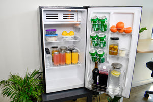 Frigidaire 3.2-cu ft Mini Fridge with Freezer ( Black )