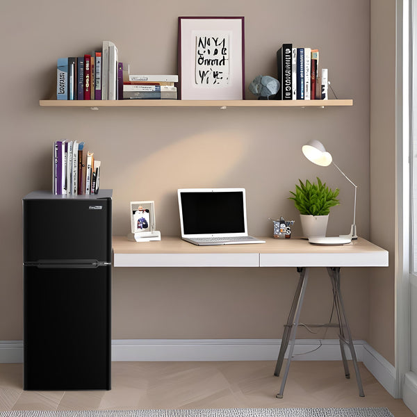 ConServ 4.5-cu ft Mini Fridge with Freezer ( Black )