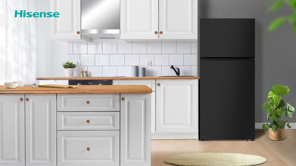 Hisense 18-cu ft Top-Freezer Refrigerator ( Black ) Garage Ready ENERGY STAR Certified