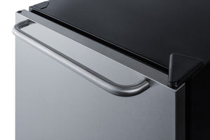Summit Appliance 5.5-cu ft Built-In Mini Fridge ( Stainless steel door and black cabinet )