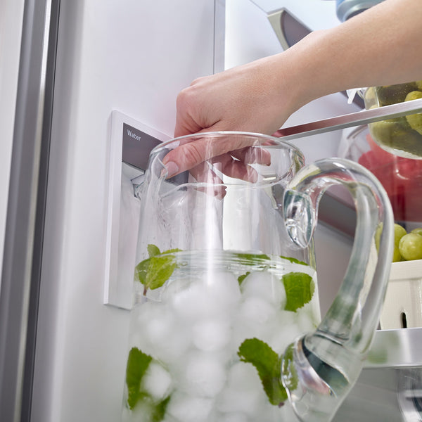 Bosch Counter-Depth 800 Series 21-cu ft 3 -Door French Door Refrigerator with Ice Maker with Water Dispenser ( Stainless steel ) ENERGY STAR Certified