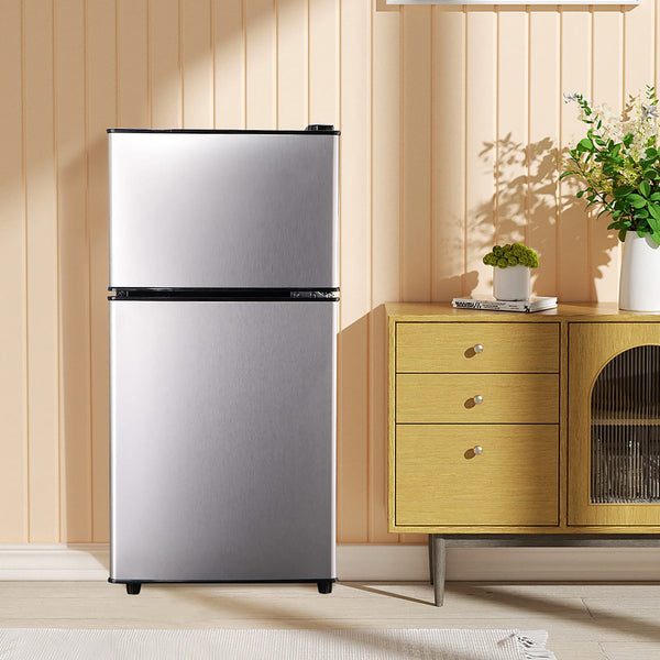 Jeremy Cass 3.5-cu ft Mini Fridge with Freezer ( Silver ) ENERGY STAR