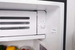 Frigidaire 3.2-cu ft Mini Fridge with Freezer ( Black )