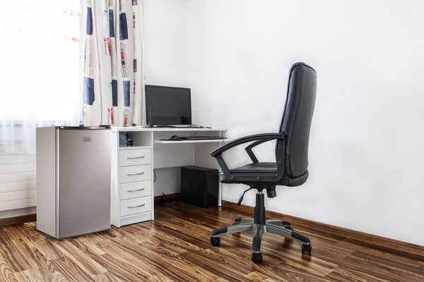 BLACK+DECKER 3.2-cu ft Mini Fridge with Freezer ( Vcm ) Garage Ready ENERGY STAR