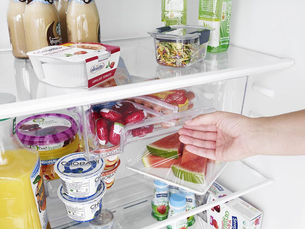 Whirlpool 19.1-cu ft Top-Freezer Refrigerator ( Fingerprint Resistant Metallic Steel )