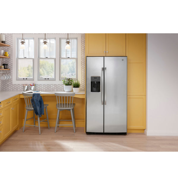 GE 25.3-cu ft Side-by-Side Refrigerator with Ice Maker ,Water and Ice Dispenser ( Stainless steel ) ENERGY STAR Certified