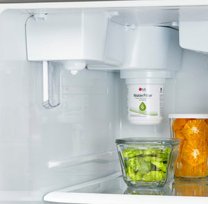 LG Internal Water Dispenser 23.8-cu ft Top-Freezer Refrigerator ( Stainless Steel ) ENERGY STAR Certified