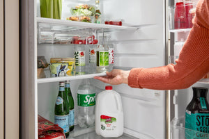 Whirlpool 16.3-cu ft Top-Freezer Refrigerator ( White )