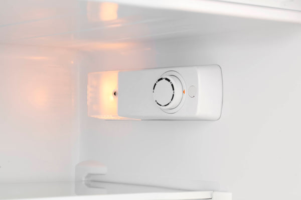 Hisense 4.4-cu ft Mini Fridge with Freezer ( Black ) ENERGY STAR