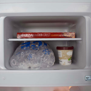 Avanti 8.6-cu ft Counter-Depth Top-Freezer Refrigerator ( White ) ENERGY STAR Certified