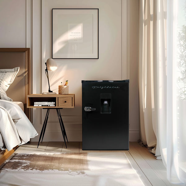 Frigidaire 4.5-cu ft Mini Fridge ( Black )