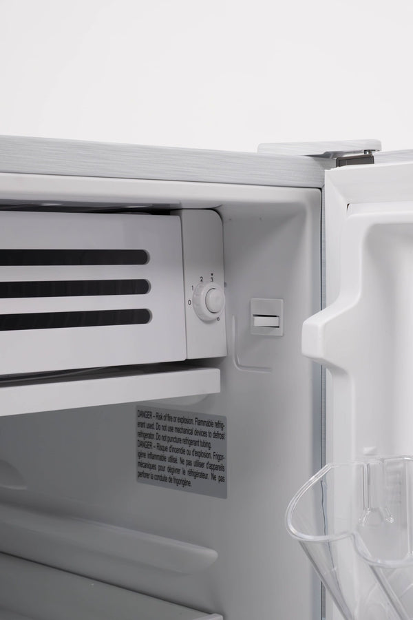 Frigidaire 4.5-cu ft Mini Fridge ( Stainless steel )